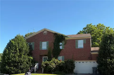 105 Larson Ct, Newport News, VA 23602