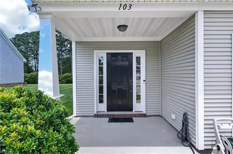 Exterior - 103 Stonehurst Rd, Hampton, VA 23669 photo 4 of 7