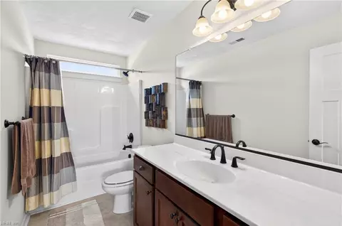 Bath - 103 Stonehurst Rd, Hampton, VA 23669 photo 1 of 1