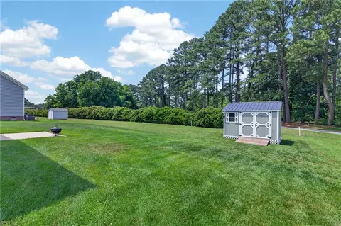 Exterior - 103 Stonehurst Rd, Hampton, VA 23669 photo 5 of 7