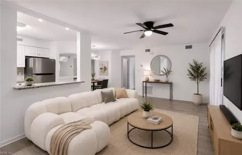 149 Windsor Castle Dr #E, Newport News, VA 23608