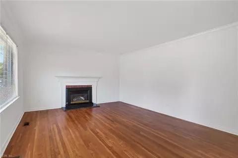 Living - 4709 Threechopt Rd, Hampton, VA 23666 photo 1 of 3
