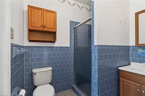 Bath - 4709 Threechopt Rd, Hampton, VA 23666 photo 1 of 4