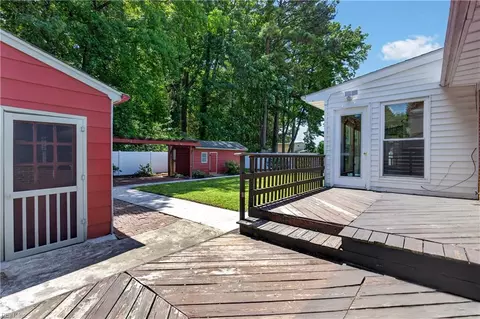 Exterior - 4709 Threechopt Rd, Hampton, VA 23666 photo 3 of 5