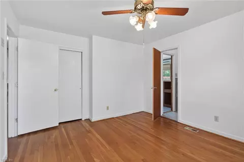 Bedroom - 4709 Threechopt Rd, Hampton, VA 23666 photo 1 of 2