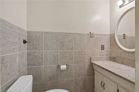 Bath - 4709 Threechopt Rd, Hampton, VA 23666 photo 4 of 4