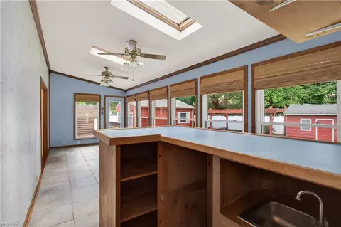 Entry Way - 4709 Threechopt Rd, Hampton, VA 23666 photo 2 of 2