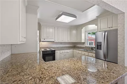Kitchen - 4709 Threechopt Rd, Hampton, VA 23666 photo 1 of 4