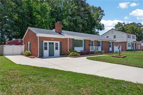 Exterior - 4709 Threechopt Rd, Hampton, VA 23666 photo 2 of 5