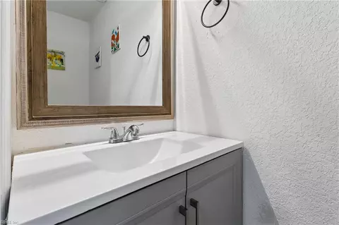 Bath - 708 B St, Chesapeake, VA 23324 photo 2 of 2