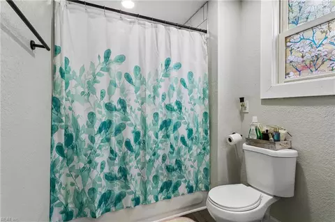 Bath - 708 B St, Chesapeake, VA 23324 photo 1 of 2