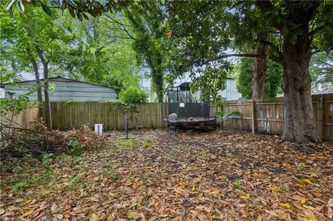 Exterior - 708 B St, Chesapeake, VA 23324 photo 4 of 5