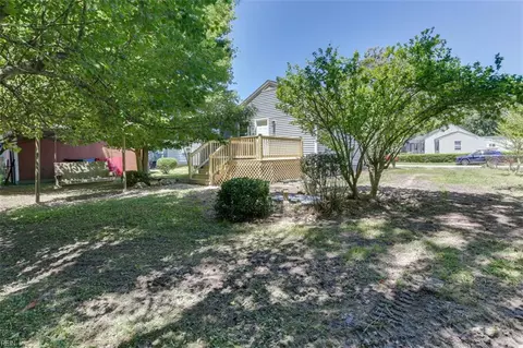 Exterior - 54 Cavalier Rd, Hampton, VA 23669 photo 6 of 8