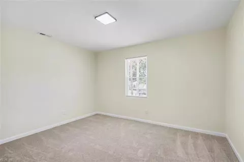Bedroom - 54 Cavalier Rd, Hampton, VA 23669 photo 5 of 5