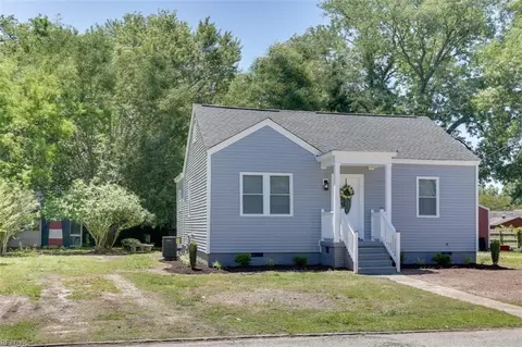54 Cavalier Rd, Hampton, VA 23669