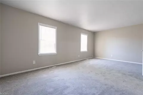 Living - 4032 Sloop Trl, Chesapeake, VA 23321 photo 8 of 10