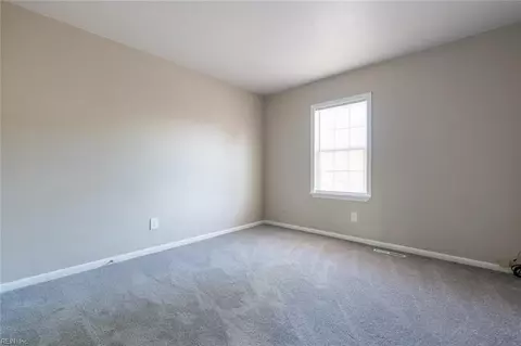 Bedroom - 4032 Sloop Trl, Chesapeake, VA 23321 photo 4 of 10