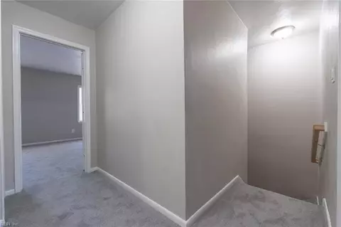 Entry Way - 4032 Sloop Trl, Chesapeake, VA 23321 photo 4 of 5