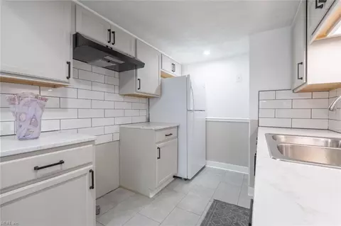 Kitchen - 4032 Sloop Trl, Chesapeake, VA 23321 photo 1 of 1