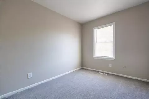 Bedroom - 4032 Sloop Trl, Chesapeake, VA 23321 photo 8 of 10