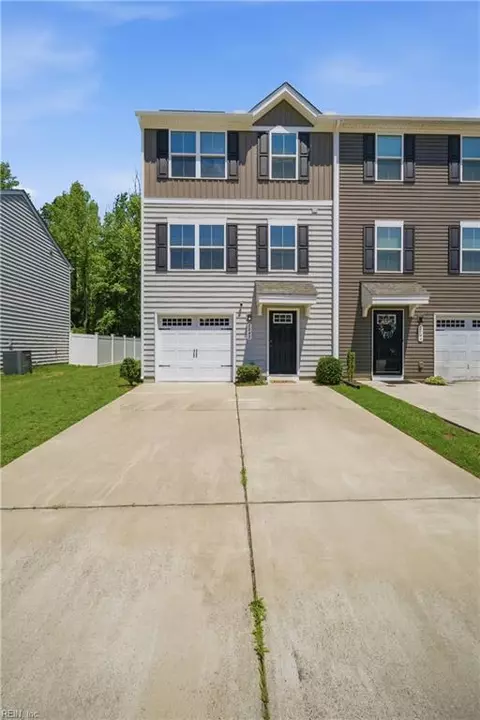 2048 Petersen Way, Suffolk, VA 23434