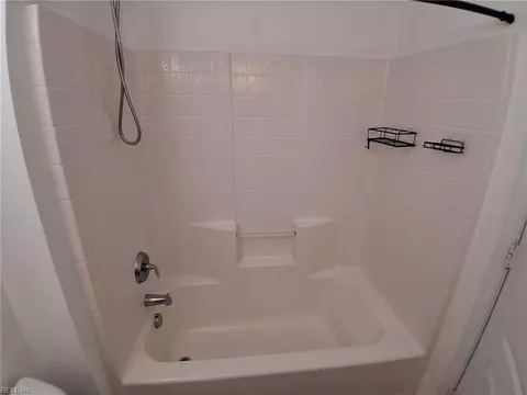 Bath - 1507 Hambledon Loop, Chesapeake, VA 23320 photo 3 of 4