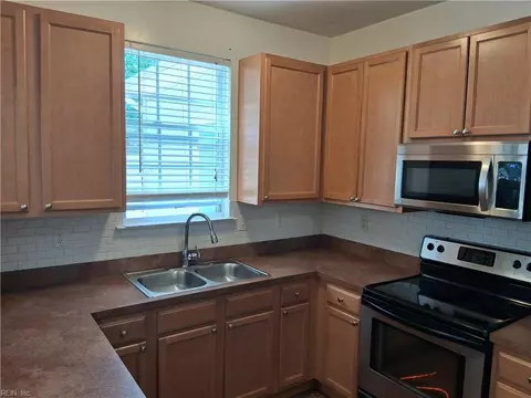 Kitchen - 1507 Hambledon Loop, Chesapeake, VA 23320 photo 1 of 2
