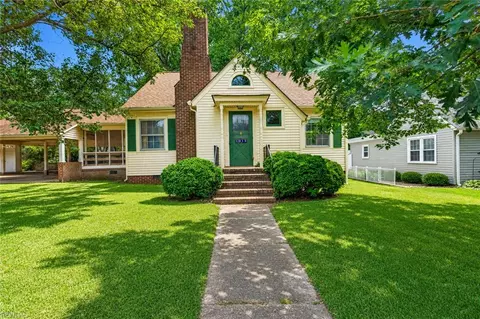 1013 Pennsylvania Ave, Suffolk, VA 23434