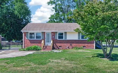 Exterior - 25 Berkley Dr, Hampton, VA 23663 photo 2 of 6
