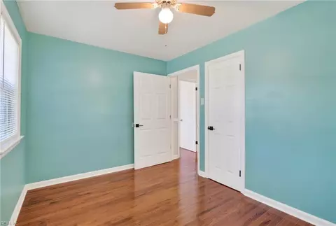 Bedroom - 25 Berkley Dr, Hampton, VA 23663 photo 10 of 10