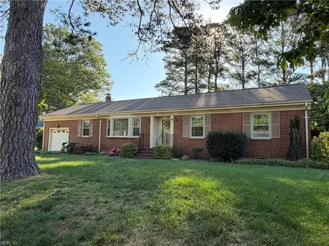 3305 Hemlock Dr #DR, Chesapeake, VA 23321