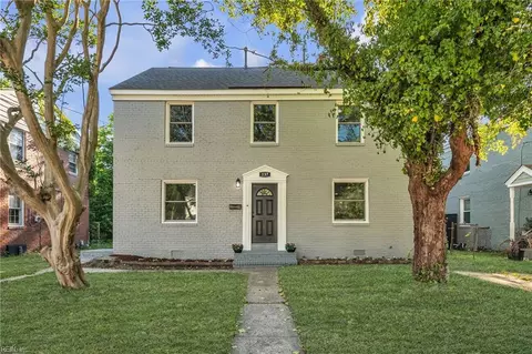 Exterior - 137 Clyde St, Hampton, VA 23669 photo 2 of 4