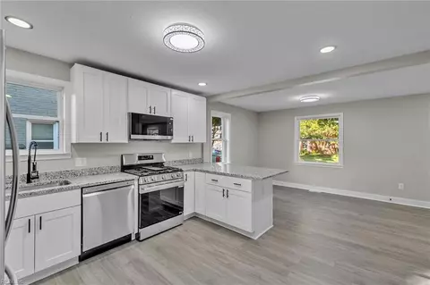 Kitchen - 137 Clyde St, Hampton, VA 23669 photo 3 of 3