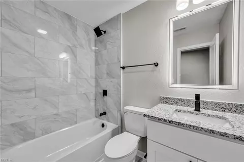 Bath - 137 Clyde St, Hampton, VA 23669 photo 3 of 3