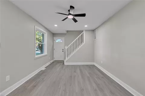Living - 137 Clyde St, Hampton, VA 23669 photo 1 of 2
