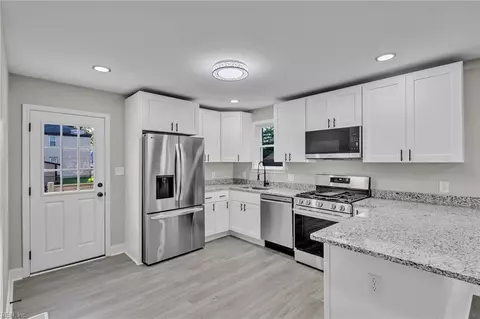 Kitchen - 137 Clyde St, Hampton, VA 23669 photo 1 of 3