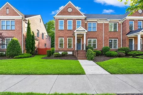 329 Herman Melville Ave, Newport News, VA 23606