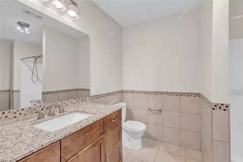 Bath - 1705 Shell Rd, Hampton, VA 23661 photo 3 of 5