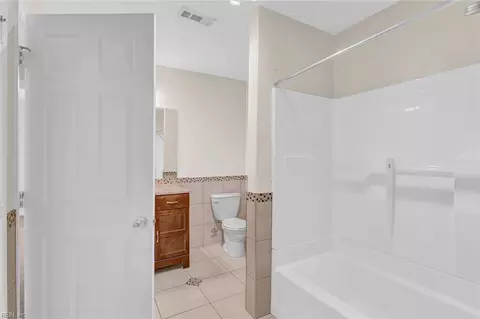 Bath - 1705 Shell Rd, Hampton, VA 23661 photo 5 of 5