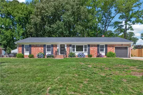 2828 Meadow Dr, Chesapeake, VA 23321
