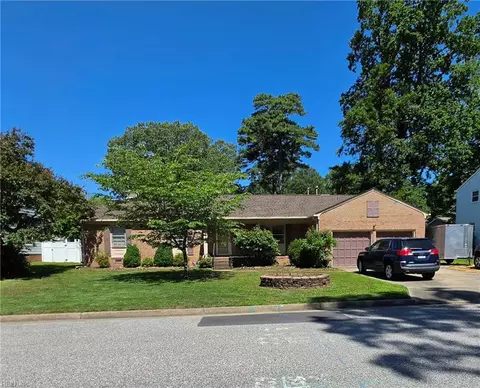 87 Waterview Dr, Newport News, VA 23608