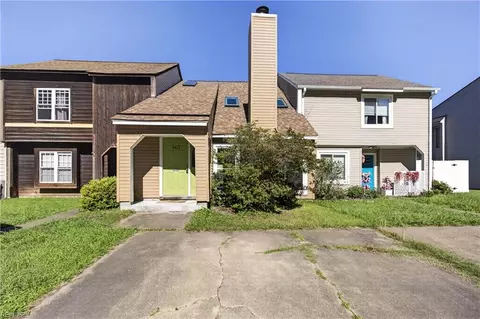 4472 Silverleaf Dr, Virginia Beach, VA 23462