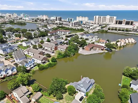 802 Baltic Walk, Virginia Beach, VA 23451
