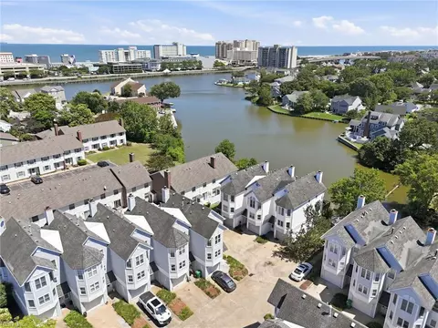 802 Baltic Walk, Virginia Beach, VA 23451