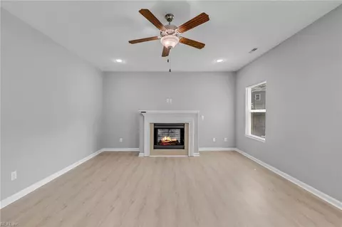 Living - 6335 Devonshire Rd, Norfolk, VA 23513 photo 8 of 8