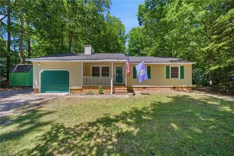 7133 Lord Carrington Dr, Gloucester, VA 23061