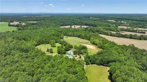 1399 Apple Grove Rd, Mineral, VA 23117
