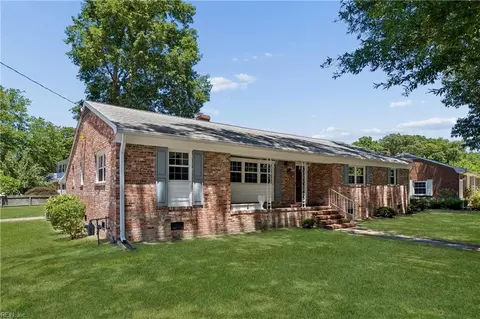 Exterior - 1667 Neptune Dr, Hampton, VA 23669 photo 2 of 8