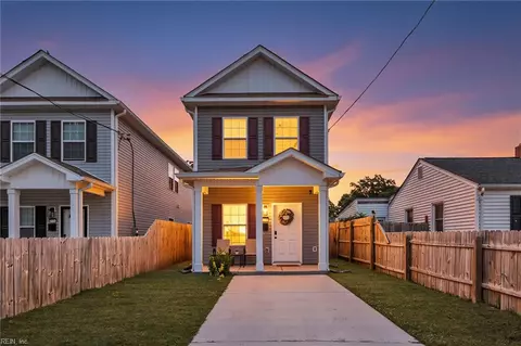 714 Ridgeway Ave, Hampton, VA 23661