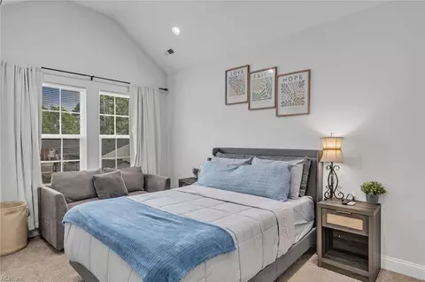 Bedroom - 714 Ridgeway Ave, Hampton, VA 23661 photo 2 of 6